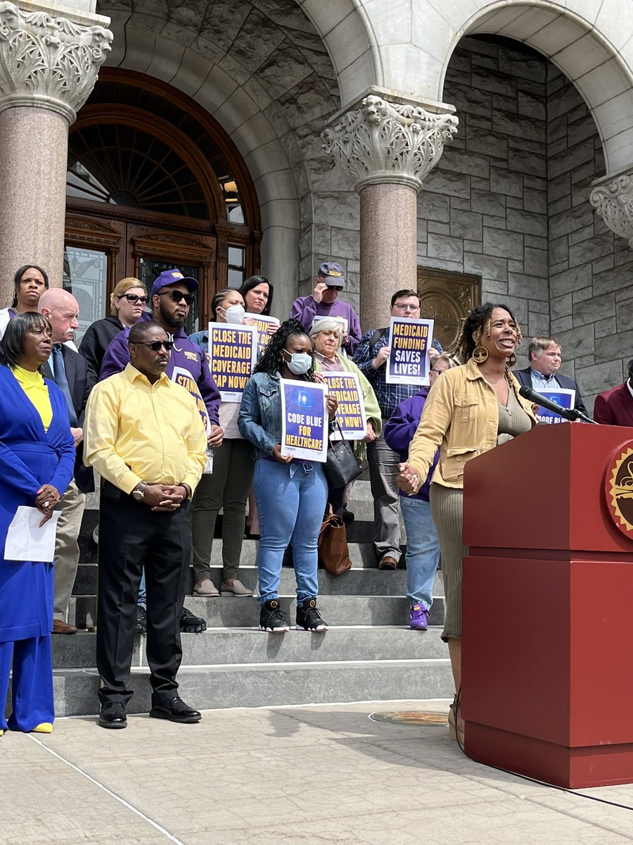 “Our fight is VALUABLE! It takes us opening up our mouths & not sitting down to the pennies that people want to give us! Make sure you let your electeds know the pain you’re going through & we’re speaking out against the injustice!”-Jamila Sherman 
#CloseTheMedicaidGap @1199SEIU