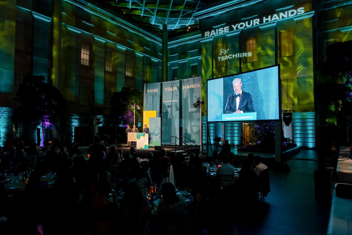 PreconEvents's tweet image. A venue is more than a space to gather--it's a canvas waiting to be transformed! Our team has the expertise to turn a venue's unique opportunities and challenges into an unforgettable visual experience for you and your community.
#EventDesign #MeetingProfs #EventProfs #SetDesign