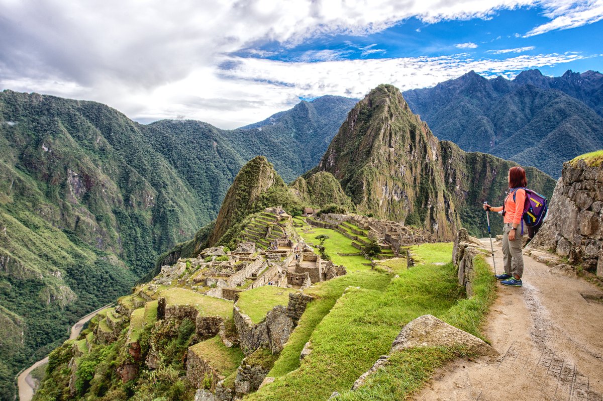 RondreisPeru's tweet photo. Ontdek de verbazingwekkende landschappen en cultuur van Peru met onze 15-daagse rondreis! Boek nu jouw reis en ervaar de iconische Machu Picchu, de Heilige Vallei en nog veel meer. #RondreisPeru #Peru15dagen #Reizen #Avontuur https://t.co/0bHfzhMniE https://t.co/UymUglHo95