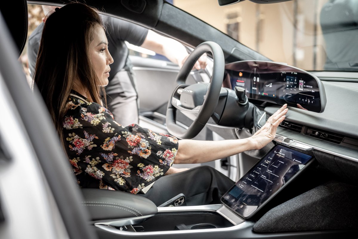 LucidMotors's tweet image. Hello Houston. Stop by the Lucid Studio Pop-Up at The Galleria in Houston to experience the #LucidAir. Demo drives are available every day until May 21.

Find location details here: lucidmotors.com/events