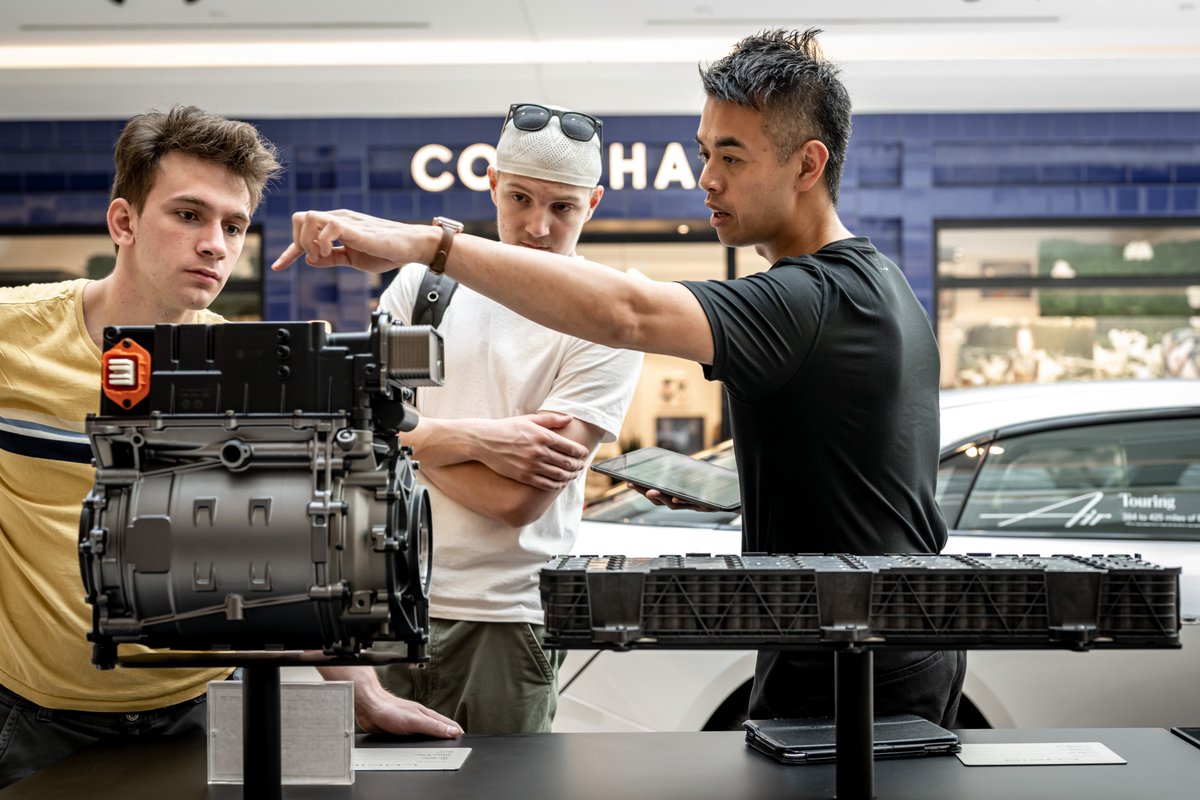 LucidMotors's tweet image. Hello Houston. Stop by the Lucid Studio Pop-Up at The Galleria in Houston to experience the #LucidAir. Demo drives are available every day until May 21.

Find location details here: lucidmotors.com/events