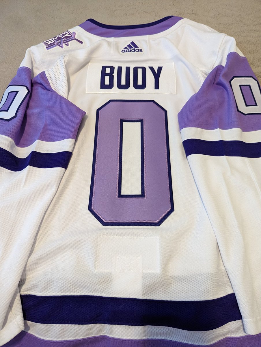 There probably aren't many #HockeyFightsCancer <a href="/SEAbuoy/">Buoy</a> jerseys, right?