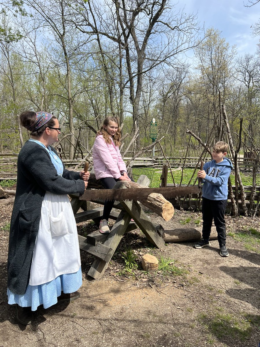 Teamwork makes the dream work! These 5th graders know how to cooperate #glenviewparkdistrict #thegrove #d70cougars