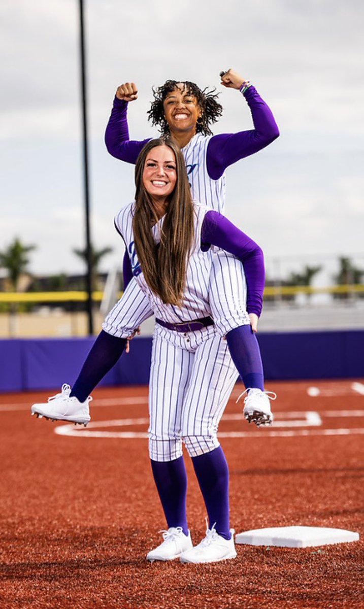It’s SOPHOMORE DAY in Fort Myers!! We hope you all are able to come out and help us celebrate this special group of young women at 1:45 before the start of our DH today. 

We love you Kylee, Camille, Figgy, Sam, Laura, Carys, Nita, Belle, Jaden and Feline!! 💜💜