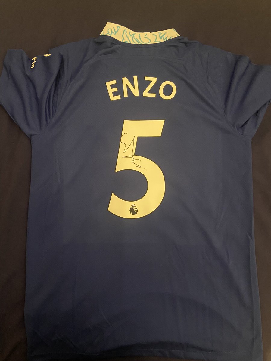 SS_Signatures's tweet photo. Enzo Fernandez signed shirt now available with proof!

Only one available! #chelsea #premierleague https://t.co/CG0LuqbDSq