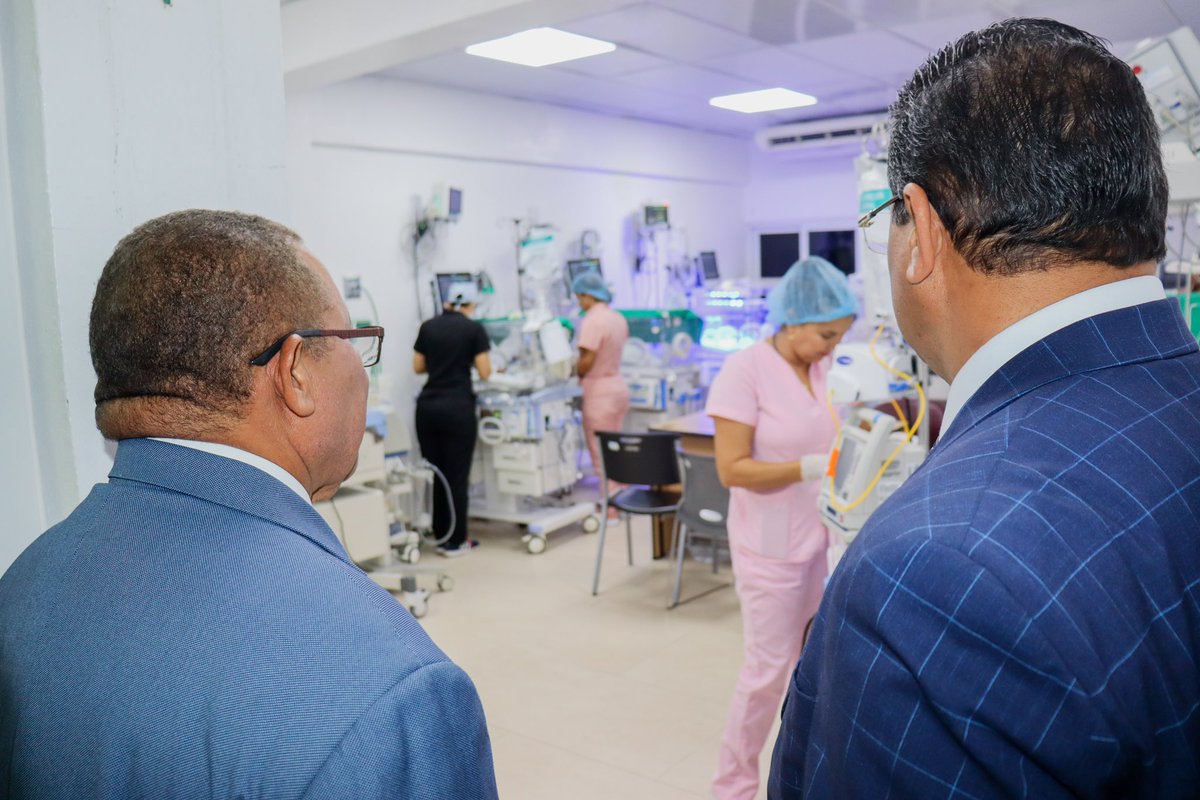drJoseMatos's tweet photo. Visita de monitoreo al Hospital de la Mujer Doña Renée Klang de Guzmán. 

📍Santiago de los Caballeros.

#saludpública #maternidad https://t.co/fDYT4Mjcn1