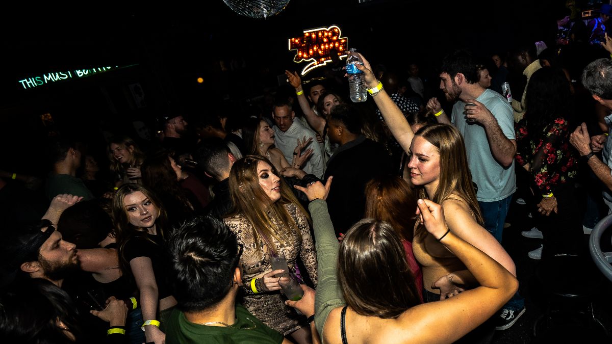 CRAZYTOWN 🦋 Mickey Avalon, Nu-Metal Night + Warriors! - Click for more info...  mailchi.mp/retrojunkiebar…