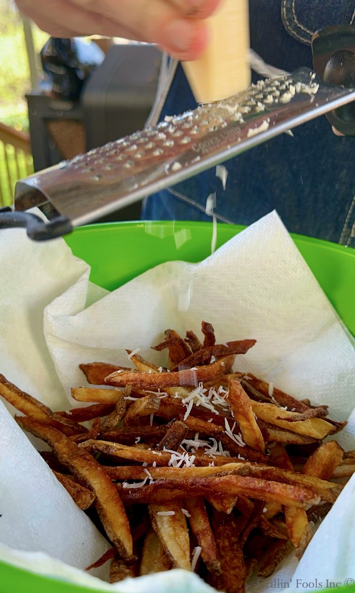 GrillinFool's tweet photo. 👇NEW RECIPE DROP👇
https://t.co/IBlPBXpiRi
FANCY Beef Tallow French Fries. We took our standard tallow fries and added some grated parm, truffle oil and a little garnish.
#BeefTallow #WagyuBeefTallow #TallowFries #BeefTallowFries #FrenchFries https://t.co/0uCsTzoP3g