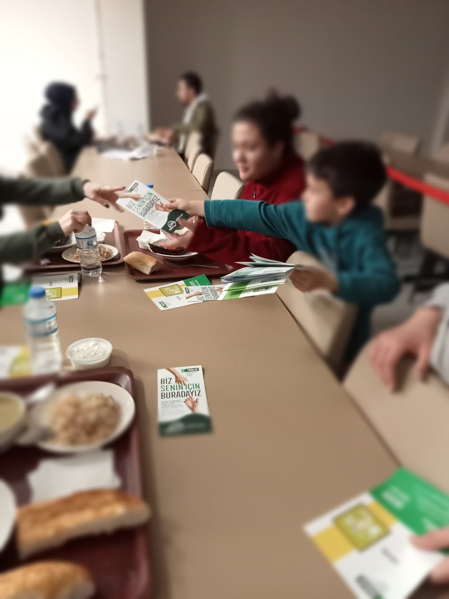 HakkariKYGM's tweet photo. Yurt Psikoloğumuz Rojbin Demirel'in "Bağımlılık ile Mücadele Eğitimi" kapsamında yaptığı bilgilendirmenin ardından MiNik🦋 gönüllümüz ile yurt öğrencilerimize bilgilendirme broşürleri dağıtıldı.
📍 Hakkari Yurt Müdürlüğü 
📍 Hakkari Afife Yurt Müdürlüğü
@kasapoglu
@gencliksporbak https://t.co/55b8iLETV6