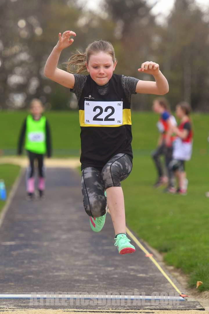 fikatmic's tweet photo. Well done to our big girl Isla who done amazing for her 1st ever Scottish Athletics event at the Forth Valley League running and jumping as part of Falkirk Victoria Harriers Team. @KPS_Primary4N https://t.co/bCYjfidB6i
