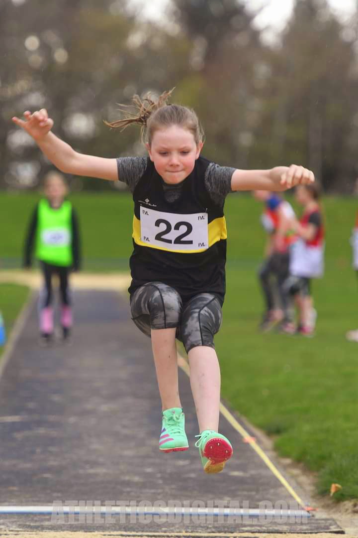 fikatmic's tweet photo. Well done to our big girl Isla who done amazing for her 1st ever Scottish Athletics event at the Forth Valley League running and jumping as part of Falkirk Victoria Harriers Team. @KPS_Primary4N https://t.co/bCYjfidB6i