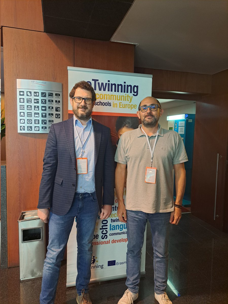 I just attended an amazing talk by @mbrasneves about the challenges, opportunities, and fears surrounding the implementation of artificial intelligence in education.  It was a fascinating discussion on the potential of AI to revolutionize the way we learn and teach. #eTwinAmb