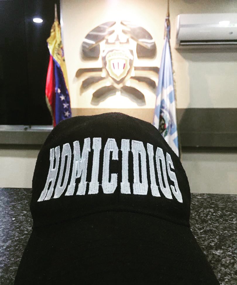 CICPC esclareció tres Homicidios en Caracas tras identificar uno de los autores de los hechos. 
instagram.com/p/CrhGGigusq0/…
#JusticiaYReparación