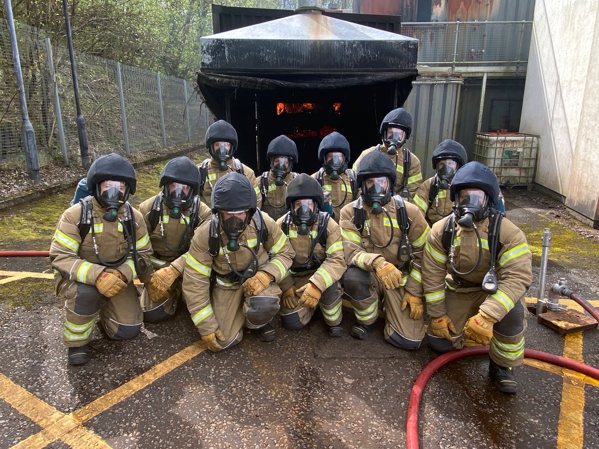 abewdhq's tweet photo. Well done to all the students on the On-call BA CFBT course at Oban. Now going to back to serve their communities in Pebbles, West Linton, Gairloch, Portree, Arrochar, Tighnabruaich, Lochgoilhead, Jura, Bunessan &amp; Denny #Oncall #SFRS #teamwork #Hardwork 🚒🔥 https://t.co/xlyFnuKZem