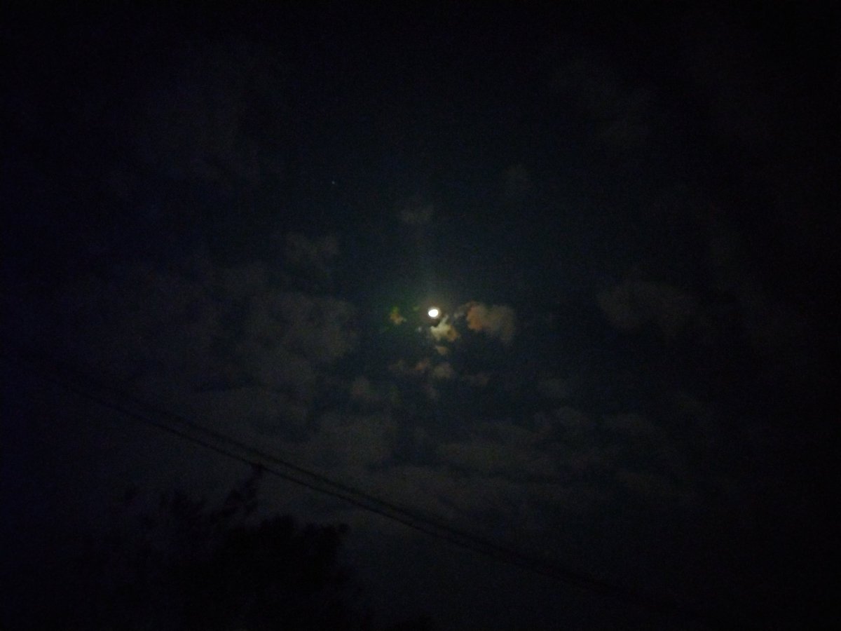 Arsh_s_1's tweet photo. ओ... चांद खुद को अकेला समझता है ।
#AS31 https://t.co/mviVrYQWND