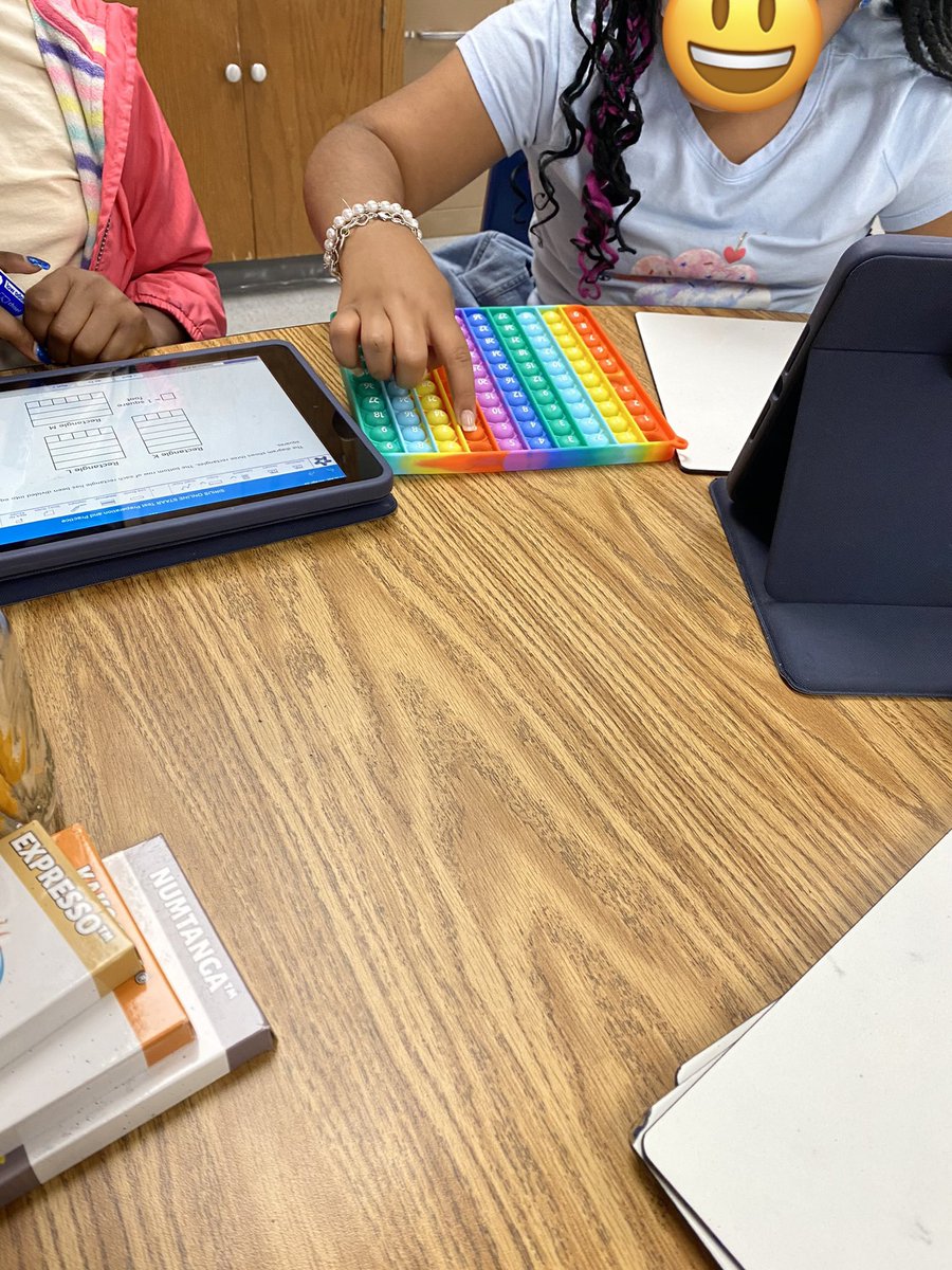 ashley_gammill's tweet photo. 3rd graders were so excited to use these multiplication pop-it’s to solve area problems. #RISDBelieves #RISD_Soar #RISDLitandInt #RISDMath #BLCINT ✈️ https://t.co/vXHIsRSlzr