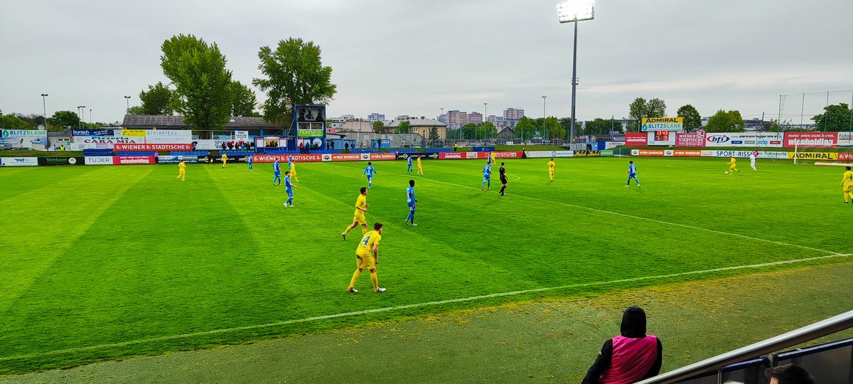 ThomasGazso's tweet photo. FAC Floridsdorf - SV L-L Lafnitz
Frühling in Flodorf 😂
#ligazwa #FACLAF https://t.co/pzHDAKStkx