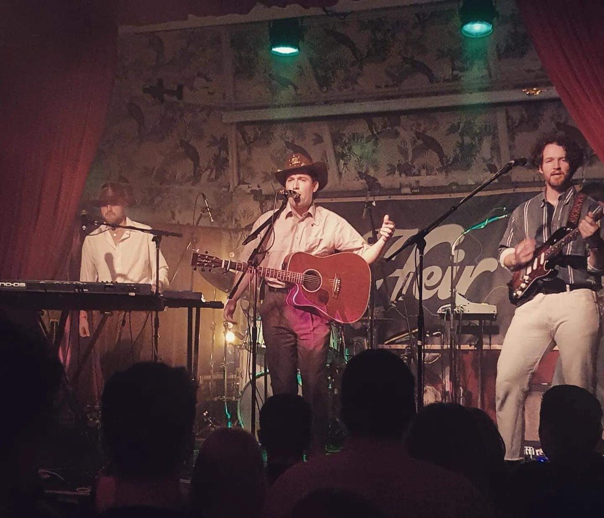 Howdy partners. Ready for the weekend?

Thanks lovely people for coming to the shows last week. Newcastle and Leeds let’s do this!

Sat 29th | <a href="/BobiksNcl/">Bobik's</a> w/ <a href="/sunthievesmusic/">sunflower thieves</a> + <a href="/MoonWaxUK/">Moon Wax</a>

Sun 30th |<a href="/Nath_Brudenell/">Nath Brudenell</a> w/ Opheliah and <a href="/sunthievesmusic/">sunflower thieves</a>

Tickets: linktr.ee/heirtheband