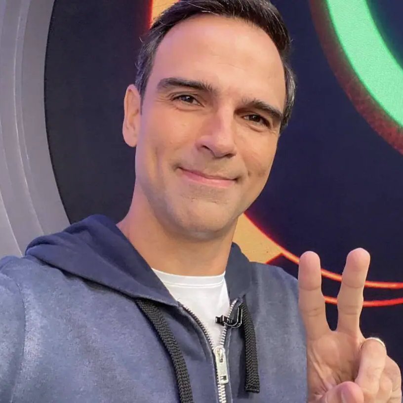 ALFINETEI's tweet photo. 🚨 RUMOR: Patrícia Poeta supostamente irá substituir o Tadeu Schmidt e assumir o comando do 'BBB'. https://t.co/6uHqGdaDw3