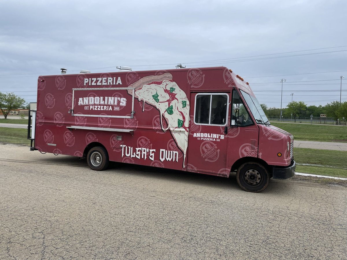 MshelCharles's tweet photo. Andolini’s is in the house with their legendary slices of pizza. Trip Advisor named them one of the best Pizzerias in the US. Try it and see if you agree! https://t.co/b3272ZbDfR