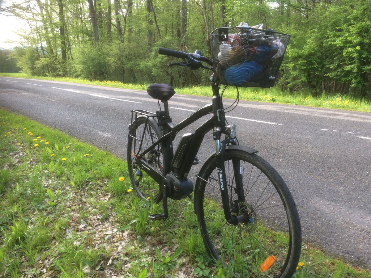 pascal_frey's tweet photo. Launching my 2023 #BikeInTrashOut ๐ฎ campaign!
#ItsNotMyGarbageButItsMyPlanet ๐
#biketowork #velotaf https://t.co/kMWQZYVjqD