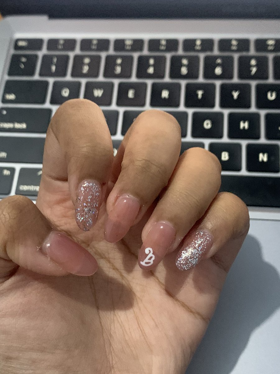 nakaharadz's tweet photo. @sertralinemood TIMAKACIIII CEEEEYY HUHUHU NAKSIR BGT MAU LIATIN TERUS KUKU INI 🥺🥺🥺 plus I have a realllyyyy good time with you!!! Akhirnya menemukan nail expert yang bisa diajak ngobrol 😭😭😭❤️❤️❤️❤️🥺🥺🥺❤️🧡💛💚💙💜❤️‍🩹🤍🤎❤️‍🩹❣️💕💞💓💗💖💘💝 https://t.co/aqMtQg8Itr