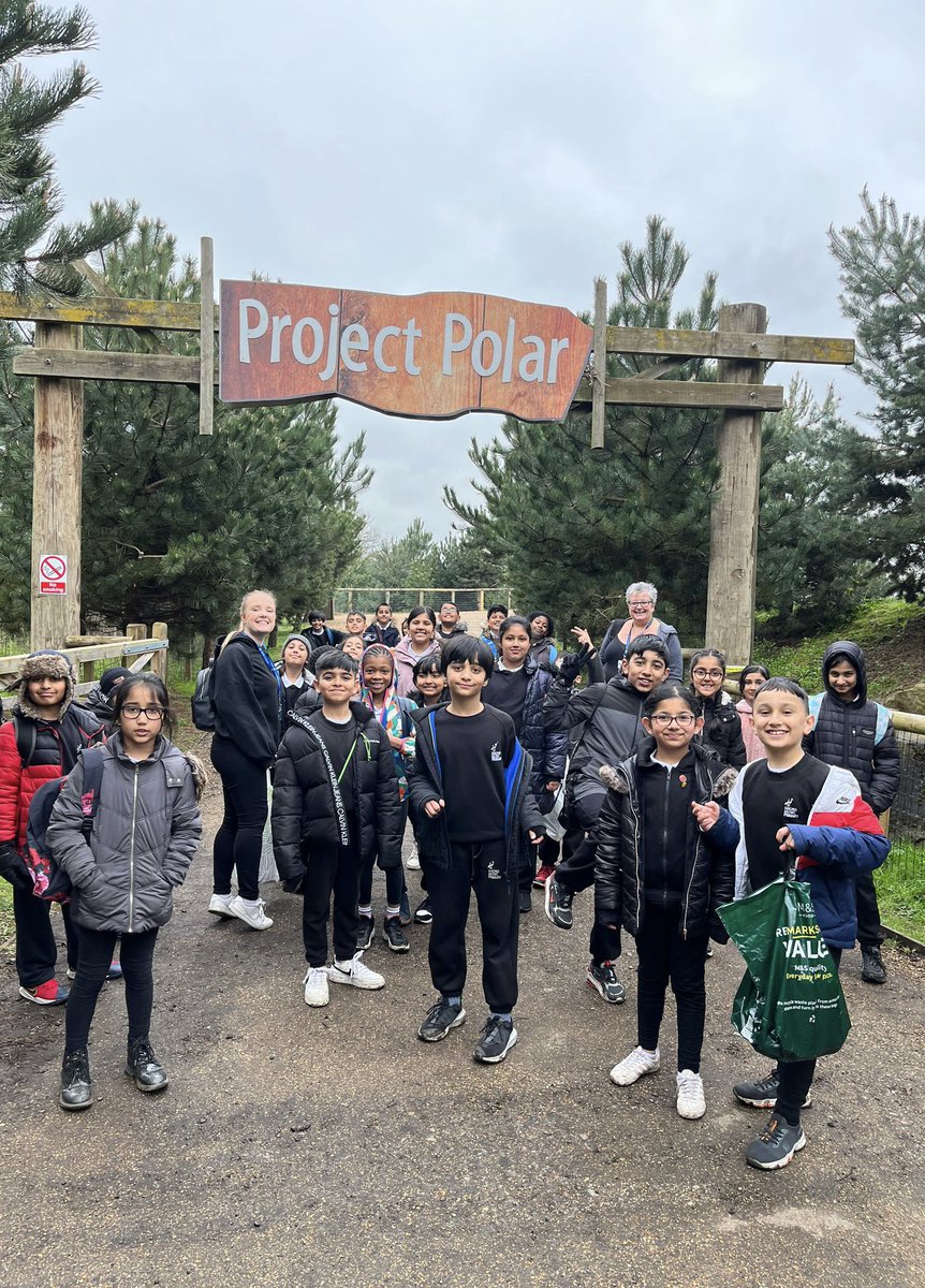 MissMackenzie20's tweet photo. Such a wonderful trip today , thank you to all volunteers &amp; staff involved. Teesside had a wonderful day 💕 @DixonsMP https://t.co/CH80BuCE6V