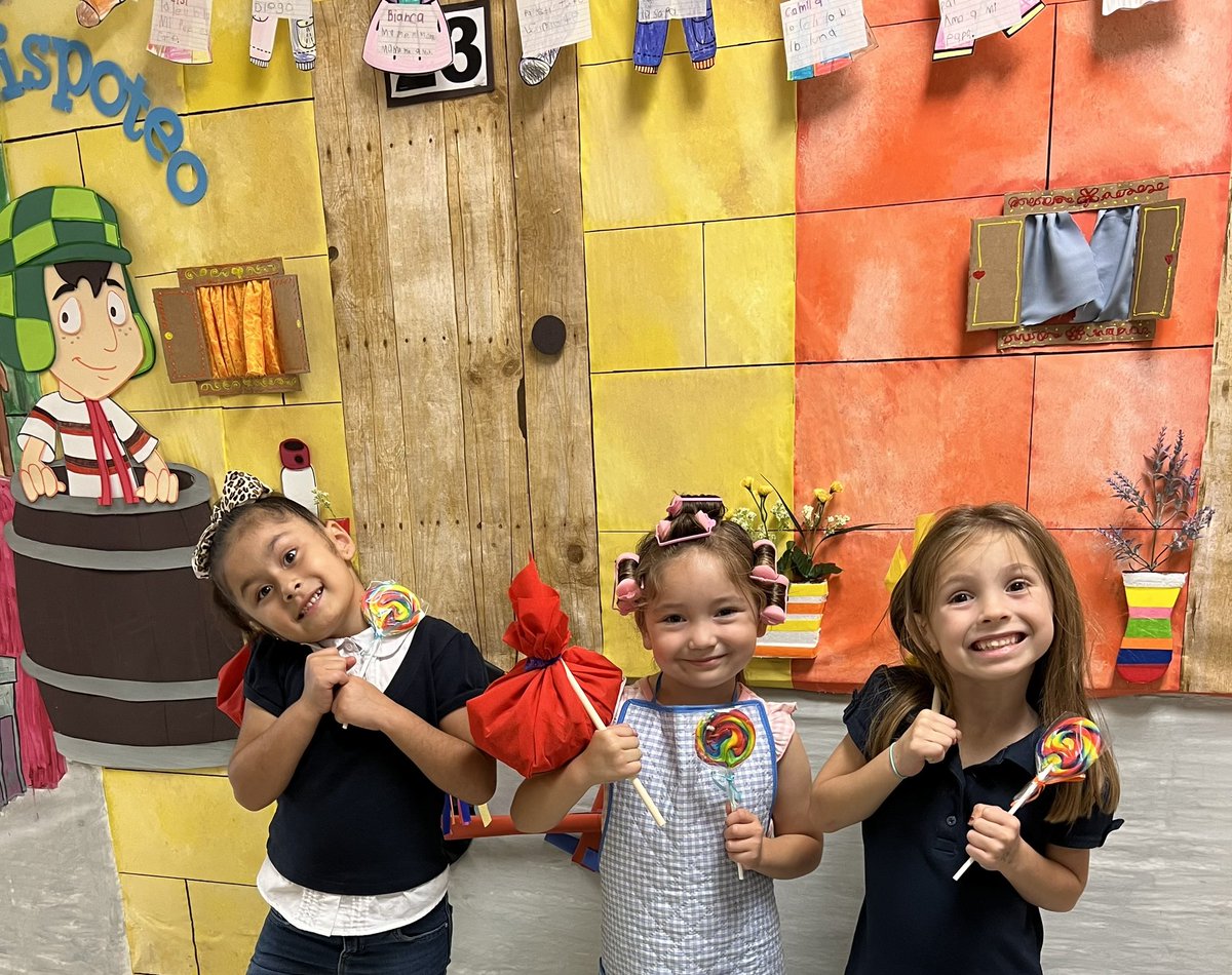 MsRamirezOES1's tweet photo. Celebrando a los peques en su día “Feliz día del Niño” @OES_Ocelots @rosemarycleal @lfcisdESL_BIL @avillarreal4079 @aamaro10 https://t.co/QwqtOTuJxZ
