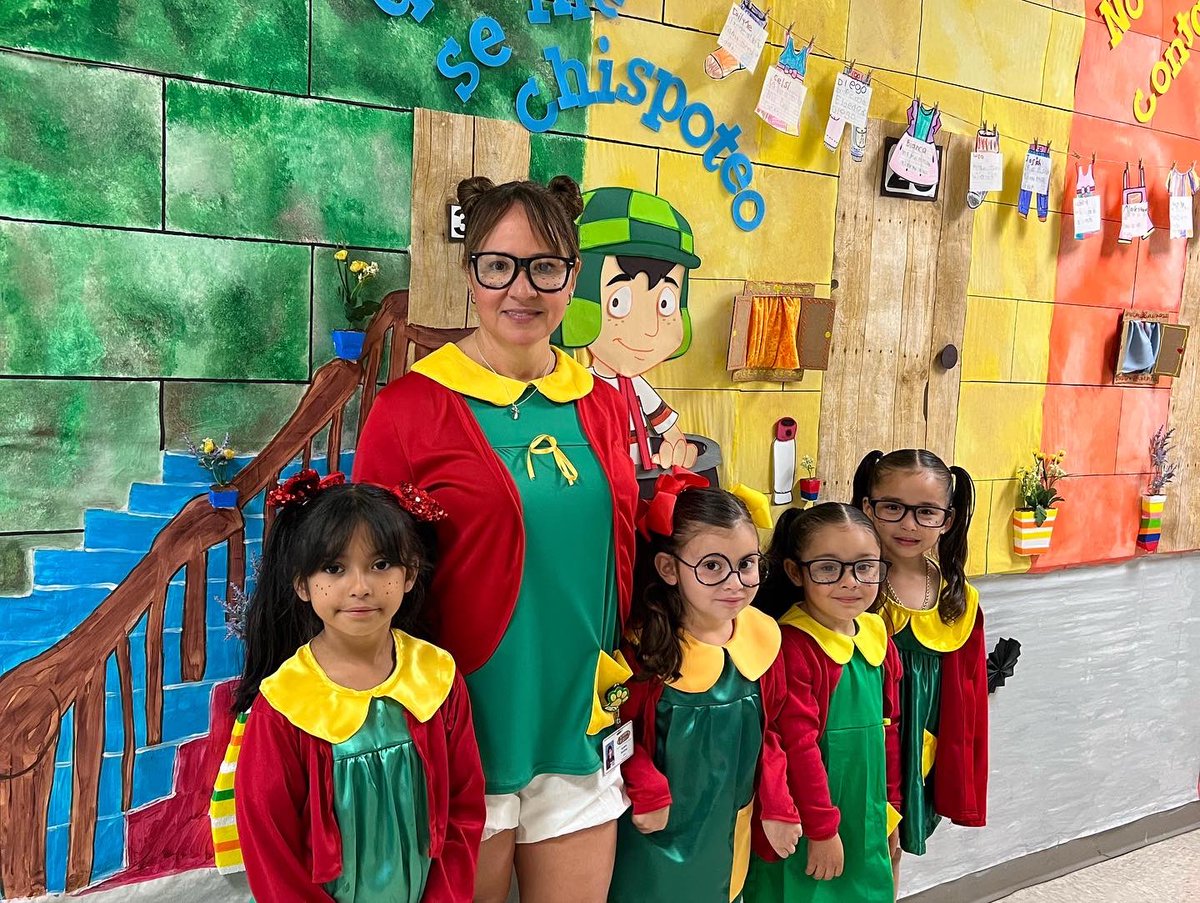 MsRamirezOES1's tweet photo. Celebrando a los peques en su día “Feliz día del Niño” @OES_Ocelots @rosemarycleal @lfcisdESL_BIL @avillarreal4079 @aamaro10 https://t.co/QwqtOTuJxZ