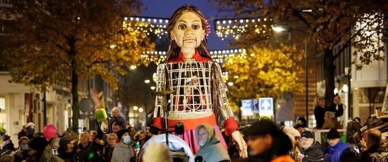 Little Amal is a vessel for people's stories and serves as the entry point for people [into this work]. - Enrico Wey of Little Amal 
 
Inspiring conversation happening during this morning’s closing plenary! 

#Interactive2023