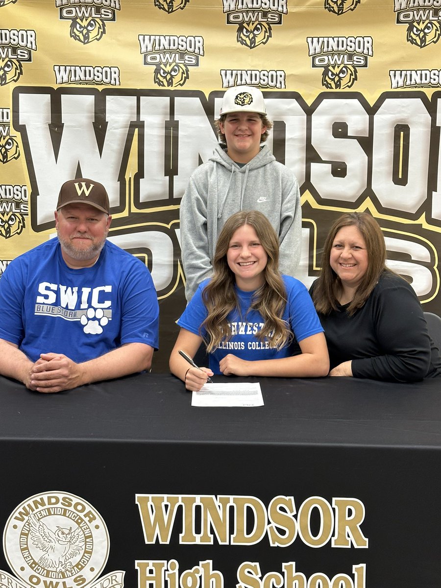 owlssoftball's tweet photo. Congratulations to Peyton Broderick on signing to play soccer next year at SWIC!! We are so proud of you!!#multisportathlete #greatdaytobeanowl https://t.co/H0wEmueGfw