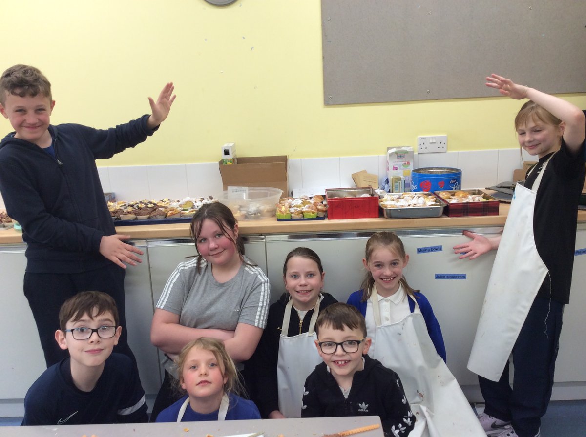 NectonY2's tweet image. Necton Primary's Eco-Council has done a super job of promoting #NoMowMay with a wildflower seed and cake stall. A big thanks to our wider school family for helping us raise over £100 towards our gardening area. @NectonPrimary @Love_plants