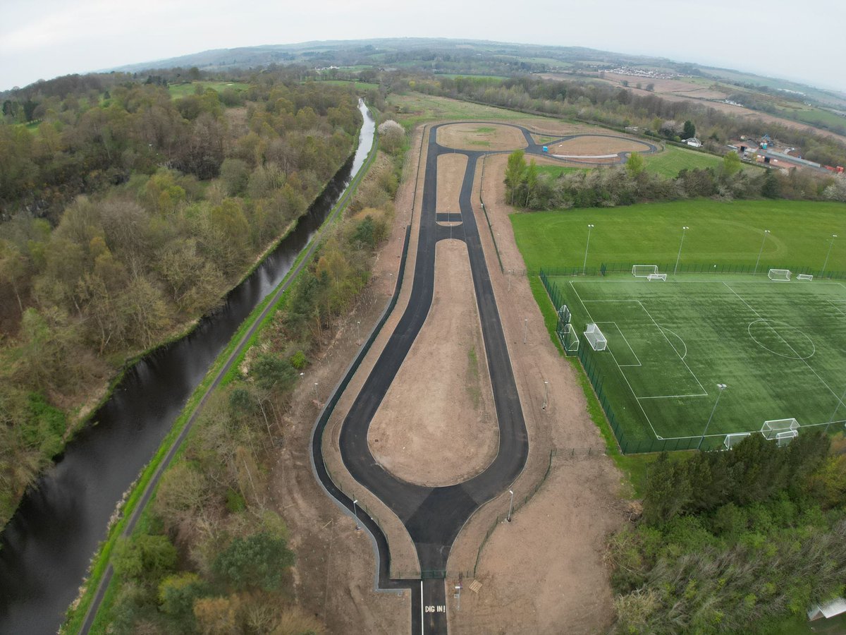 WOW! So that's what a finished cycle circuit looks like :)
<a href="/ScottishCycling/">Scottish Cycling</a>
<a href="/sportscotland/">sportscotland</a>
<a href="/CyclingWorlds/">2027 UCI Cycling Worlds Haute-Savoie Mont-Blanc</a>
<a href="/LoveWestLothian/">West Lothian Council</a> 
<a href="/TrustLinlithgow/">Linlithgow Community Development Trust</a> 
#DigIn