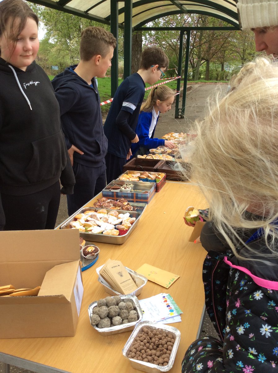 NectonY2's tweet image. Necton Primary's Eco-Council has done a super job of promoting #NoMowMay with a wildflower seed and cake stall. A big thanks to our wider school family for helping us raise over £100 towards our gardening area. @NectonPrimary @Love_plants