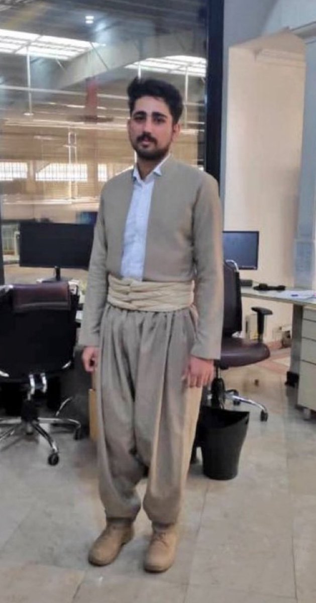 east_knight74's tweet photo. رفقا برای پرهام حکم محاربه صادر کردن و قرار اعدام بشه صداش باشید
#Freeparham
#مهسا_امینی https://t.co/2RF5UVA4pi