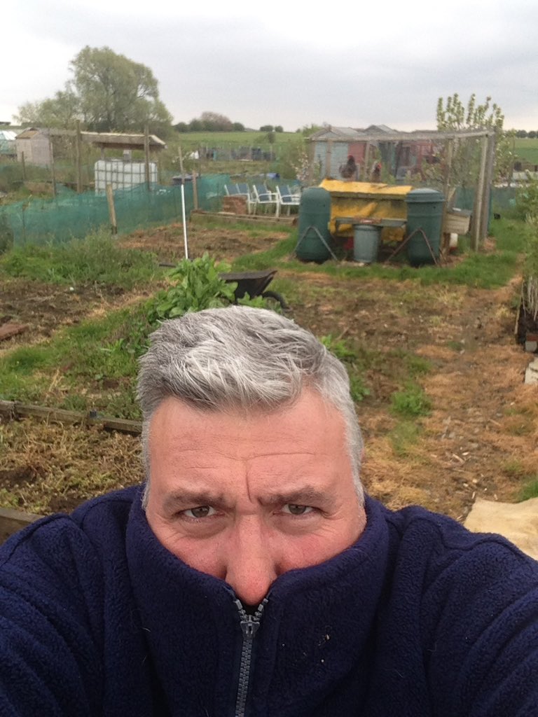 andyhicks1401's tweet photo. You can't beat the late April weather https://t.co/DXDEW4vP2g