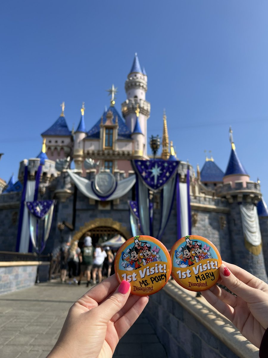 MsPoseys_Class's tweet image. A dream is a wish your heart makes ✨ Today we are in Disneyland! 🥳 #BPANLC2023 #WeAreEC