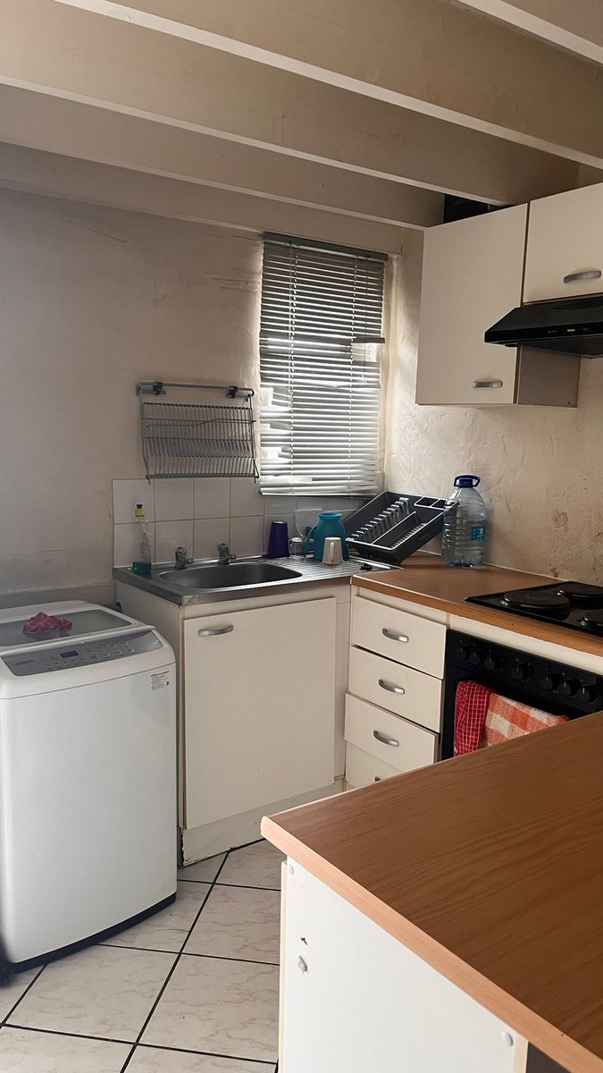 _Nongwenya's tweet photo. Bachelor Unit in Humewood Gardens, R5500 per month.
#PEtwitter https://t.co/9HCS4VJWLh