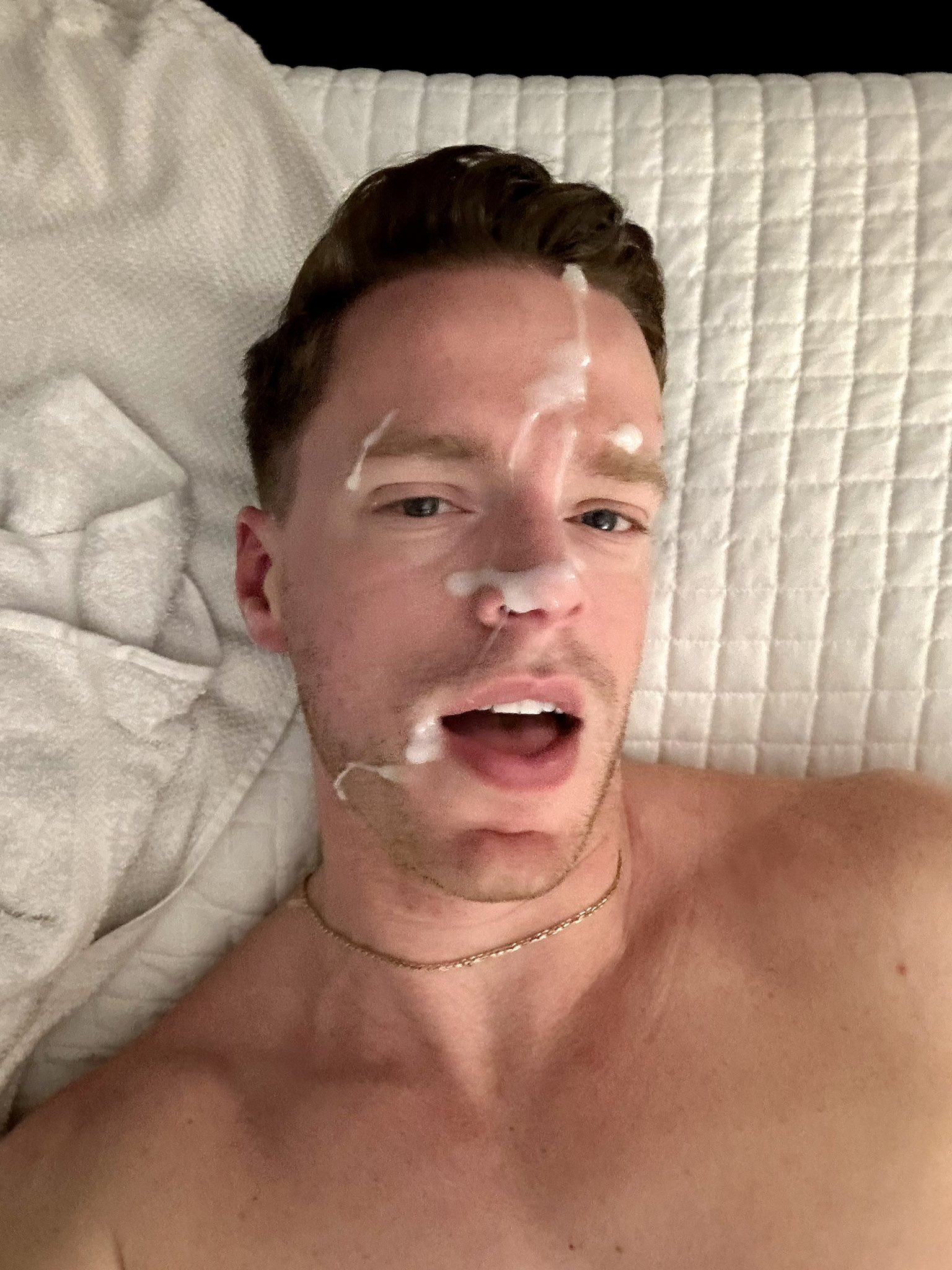It’s my birthday and I’m frantically trying new anti-aging routines. Will this work? I’d rather give than receive (I’m talking presents, not sex 😅) so OF is 35% off today. I’m not 35 *yet* but they don’t let you do a 34% discount 😇 https://t.co/ttl5QwtGjC https://t.co/Mb1HW1LiPT