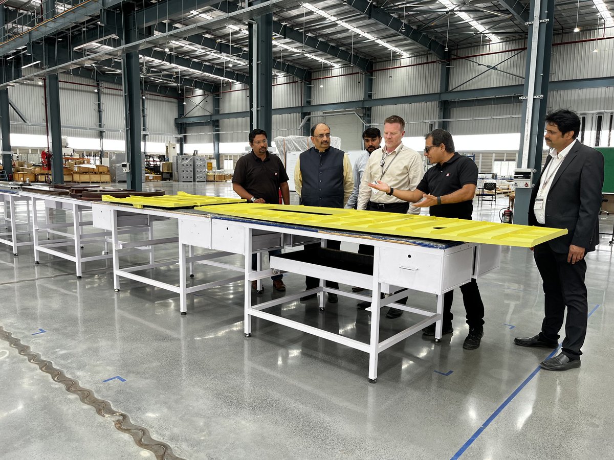 UTobyM's tweet photo. Wonderful to host Peter Johnson, VP &amp; GM @Boeing Commercial Aircraft Fabrication at Dynamatic Aerotropolis. Showcased the work done by @DynamaticTech for @BoeingDefense. #MakeInIndia 🇮🇳 #USIndiaPartnership https://t.co/tWG25B4Lky