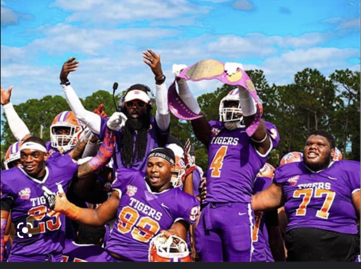 calebharrell93's tweet photo. Blessed to receive an offer from Edwards Waters University 🙏🏾 https://t.co/6KTgavfpBM