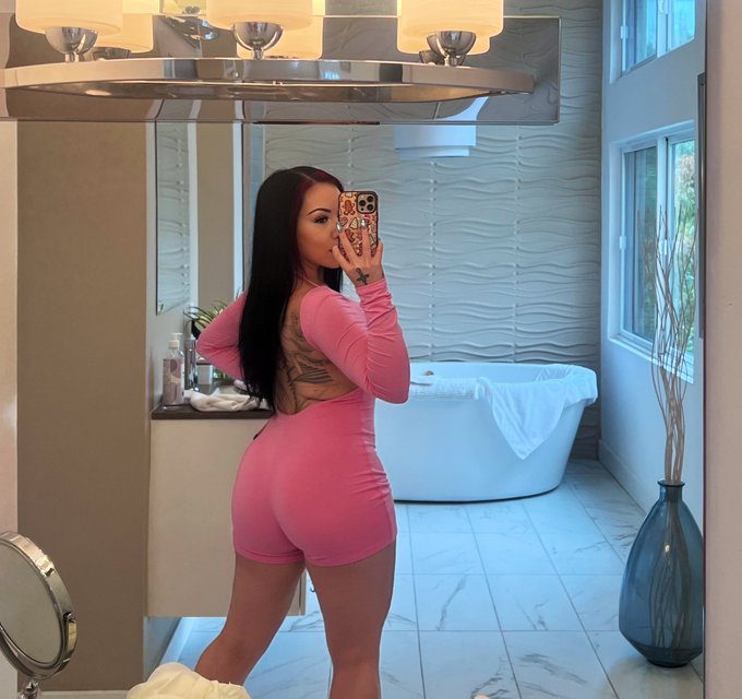 Stepping out&hellip;🥹💕💖 https://t.co/kebktruM1Z<a href="/tag/scorpio"class="tags"><span>#scorpio</span></a>