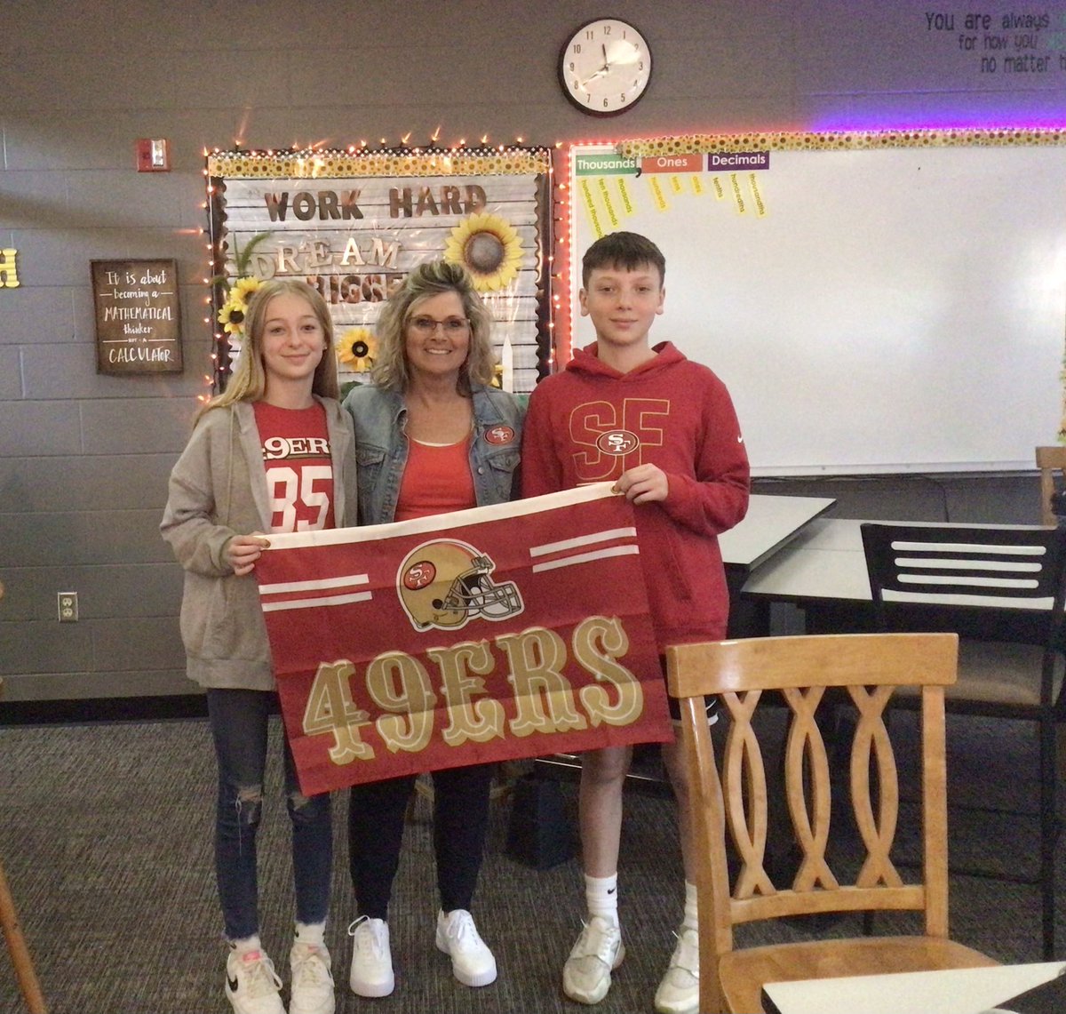 100% ready for the <a href="/49ers/">San Francisco 49ers</a> draft pick tonight! These students repped our team all season and we are already excited for the next season! <a href="/gkittle46/">George Kittle</a>  #foreverfaithful #eveninMathclass 🏈 🏆