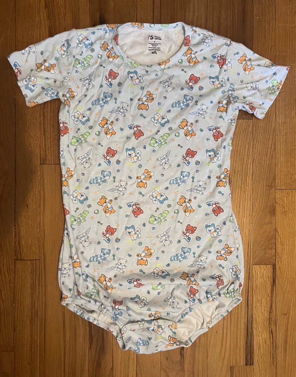 MiloLittleFur's tweet photo. Wanting to get rid of this ABU diaper suit since it’s too tall for me! Only worn once to try on, and washed after. It’s the xs tall size, measurements can be found on the ABU website.

Looking for 💲30, plus shipping or free FWA delivery https://t.co/XzbEzIsxzL
