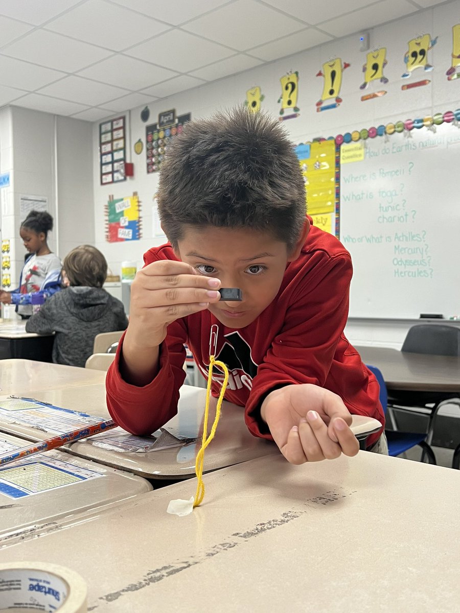 mandybaikie's tweet photo. The Floating Paper Clips activity was a great investigation using teamwork! #stony126 #weare126 https://t.co/y3gxrm7FYI