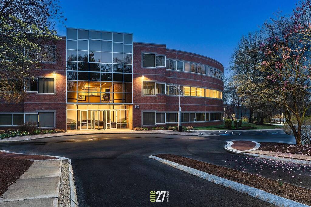 Making a photograph involves a string of decisions.

The first is "why am I making a photograph?".

If for a client, then "what value does the photo provide to the client".

These questions direct all following decisions.
But there are things that can be controlled, and thin…