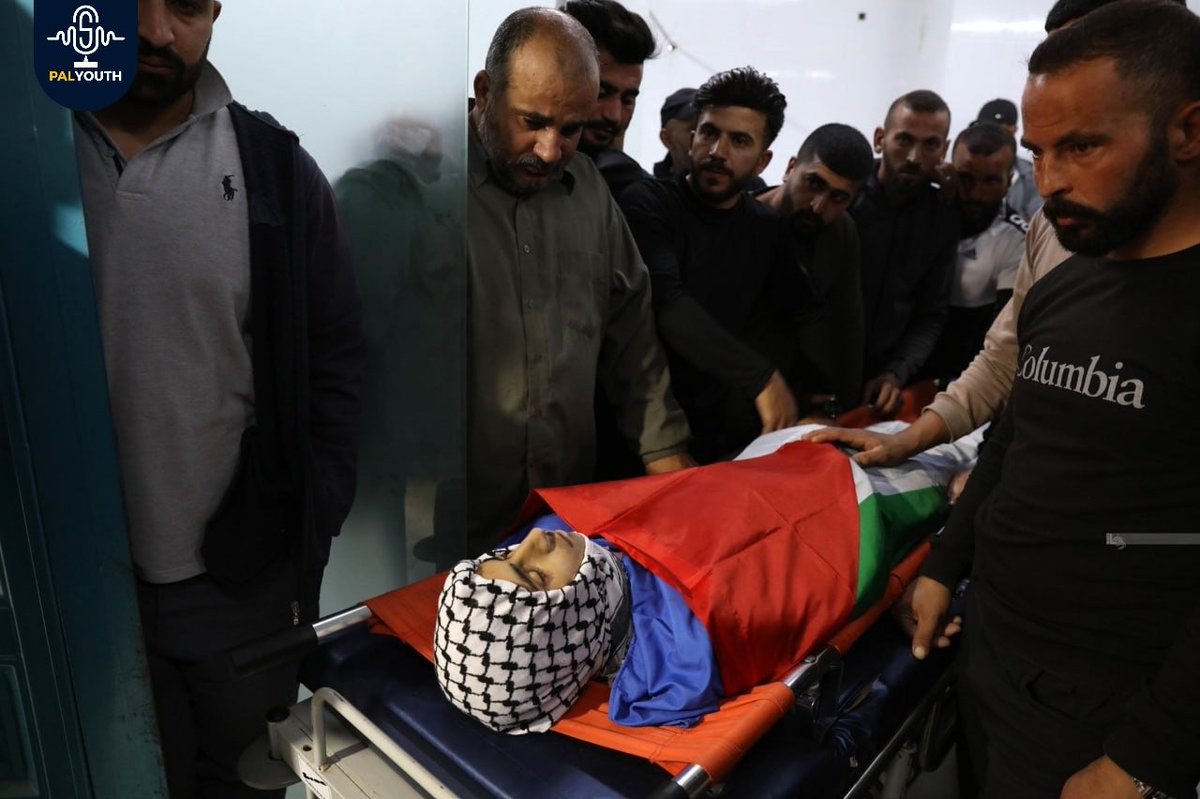 PalYouth4News's tweet photo. ⭕In Pictures📷|| Part of the farewell and funeral of the #Palestinian child martyr Mustafa Amer Sabah (16 years old), from the town of #Tuqu', east of #Bethlehem, who was shot dead by israeli forces bullets. 

#PalYouth https://t.co/1CR34hVxBb