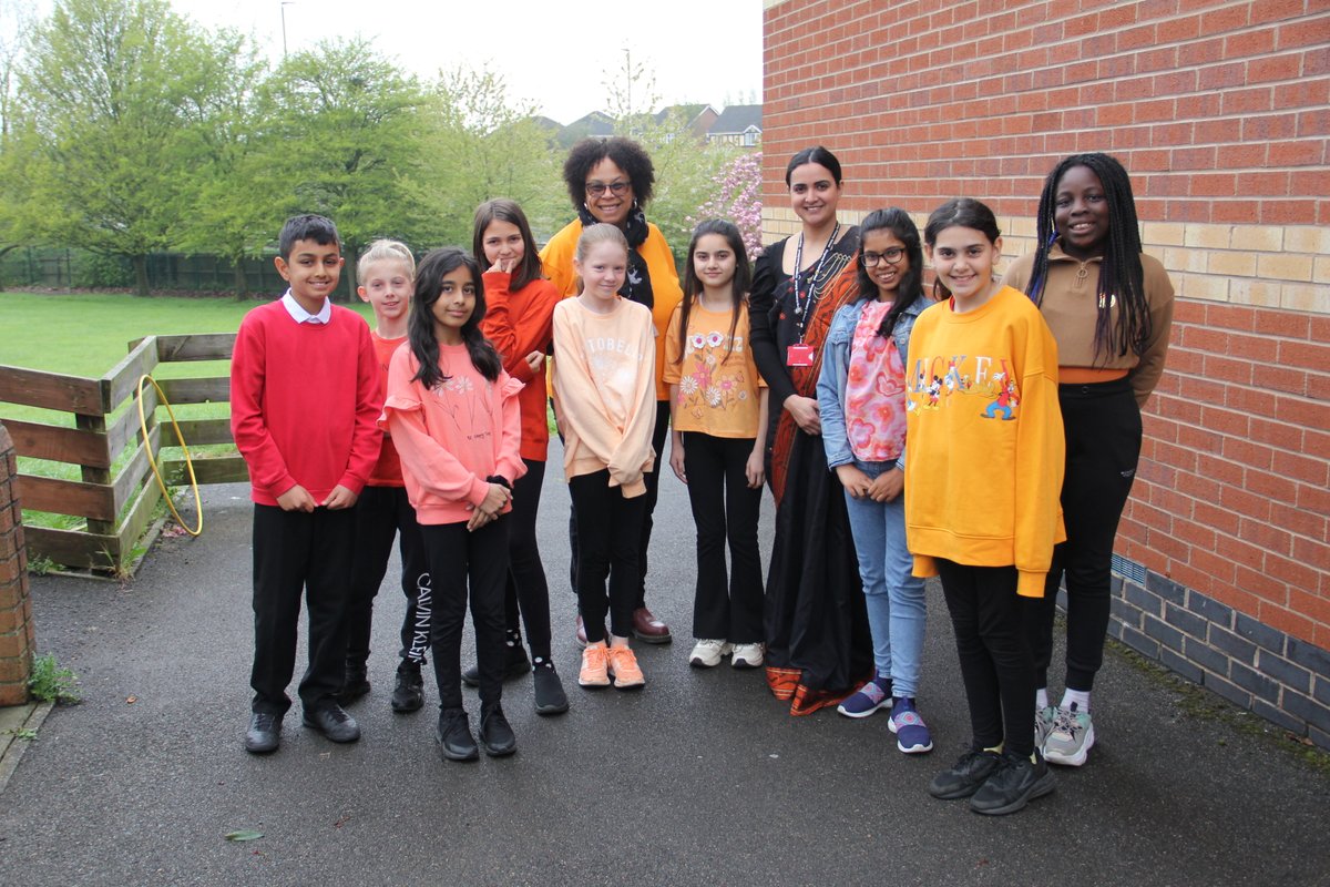 KingswayPSLeics's tweet photo. Today our children and staff have worn ORANGE for #StephenLawrenceDay.  His legacy should be an inspiration for our children to work hard, be kind, stand up for others and create a future that is bright and positive for all. #HopefulFutures #liveyourbestlife https://t.co/SFt8APOSq3