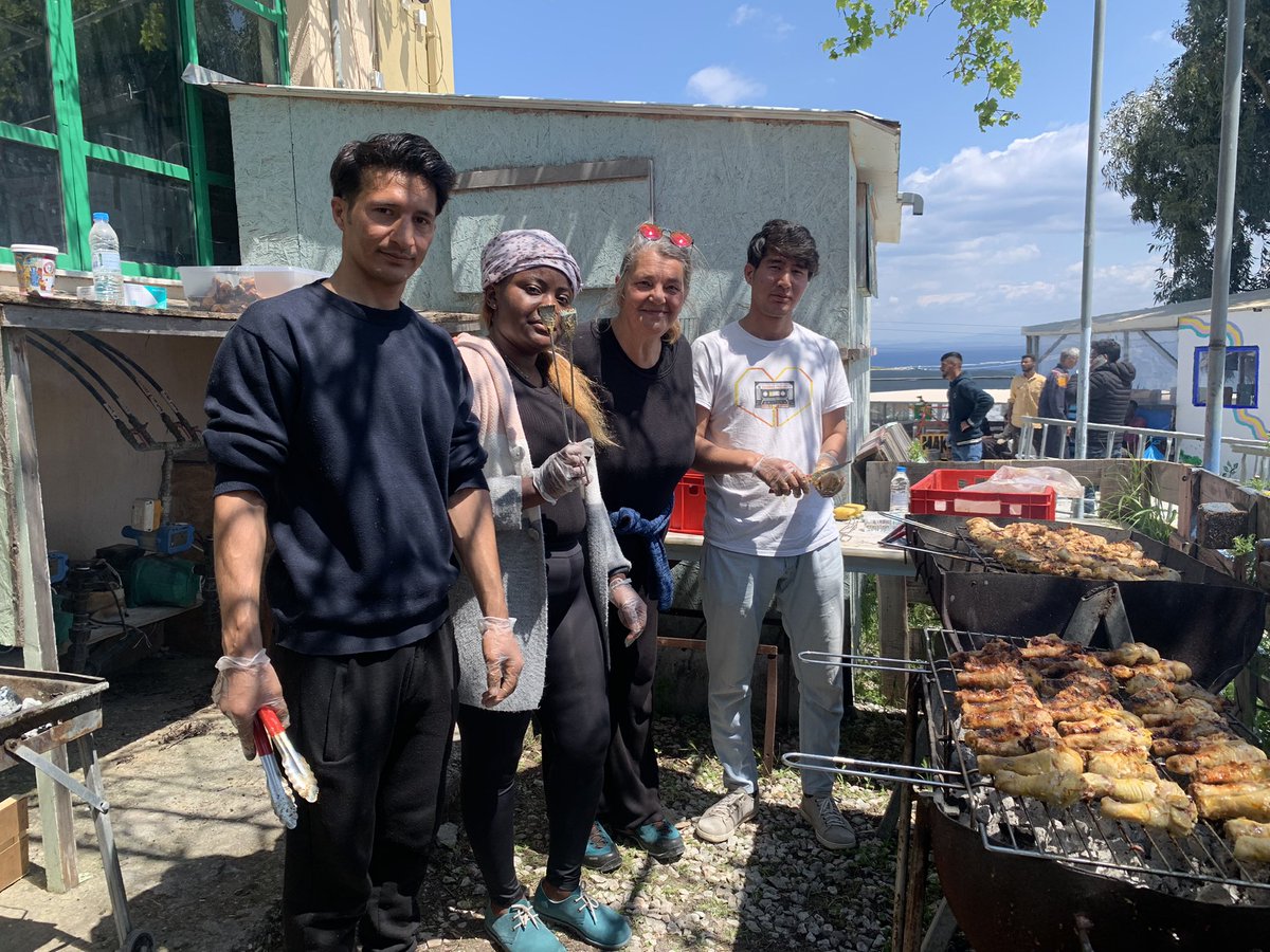 DoroBlancke's tweet photo. Help on the ground at Europe's external borders must also include spreading humanity and joy.
thx to everyone who makes it possible for us to do this and much more.
Social center #Parea #Lesbos
Refugee assistance- doro blancke
AT93 3842 0000 0002 7516 #Refugees #europeanborders https://t.co/HazSLKl0Tf