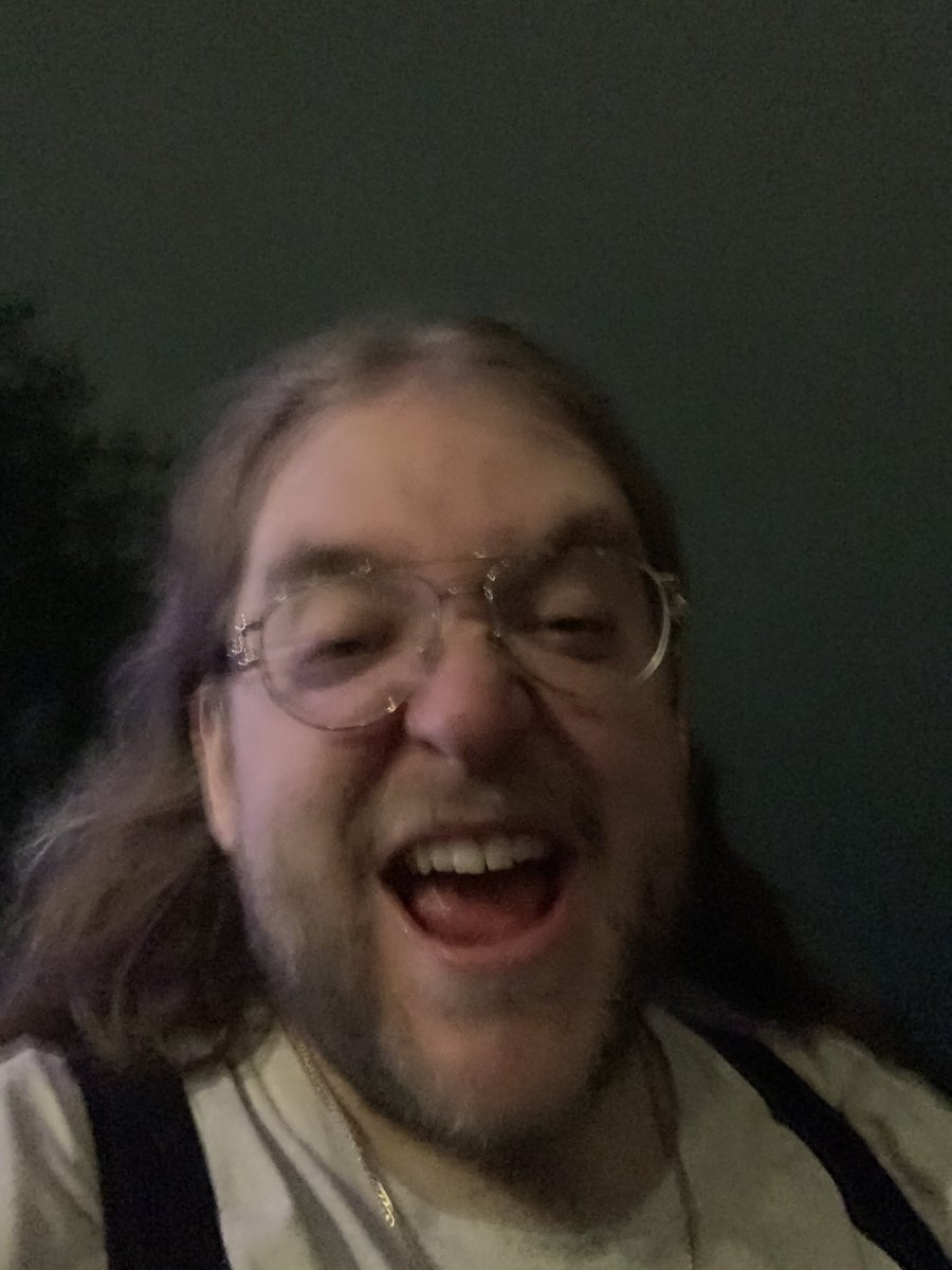 LIMBLESSNOISE's tweet image. Who is this